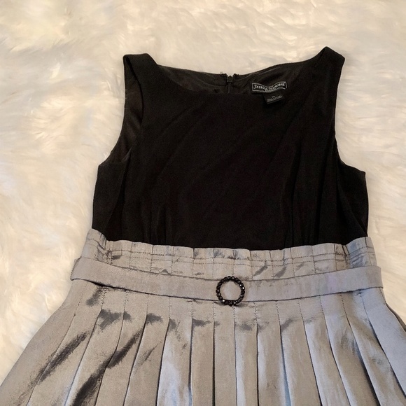 Jessica Howard Evening Gray Cocktail Dress - Picture 3 of 5